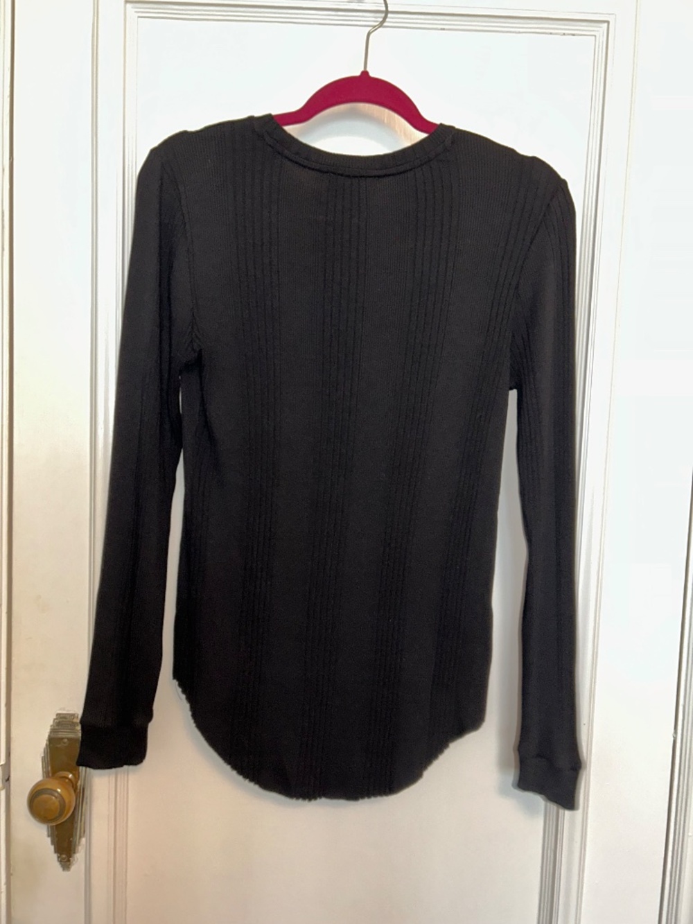 For the Republic Black Ribbed Rounded Hem Tee Size L - Picture 2 of 4
